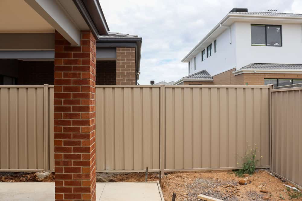 What Are My Rights When My Neighbor Owns the Wall I Want to Paint Cambridge?